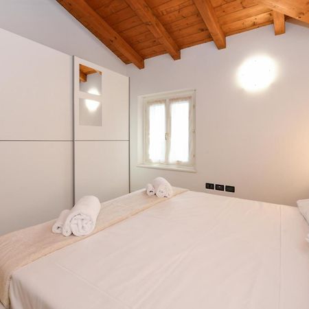 Wendy Apartment- Twobedroom & Pool & Parkprivatefree & Sports Десенцано дел Гарда Екстериор снимка