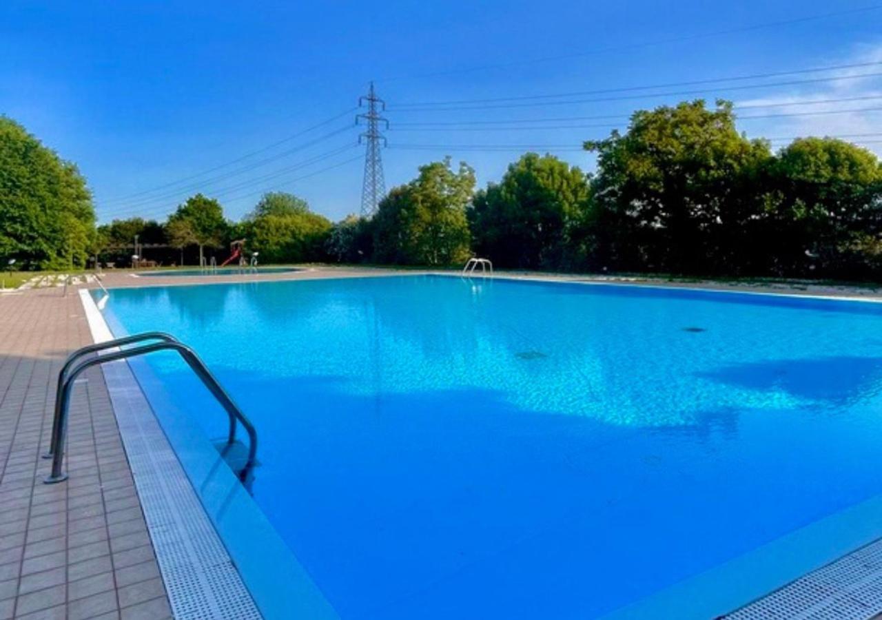 Wendy Apartment- Twobedroom & Pool & Parkprivatefree & Sports Десенцано дел Гарда Екстериор снимка