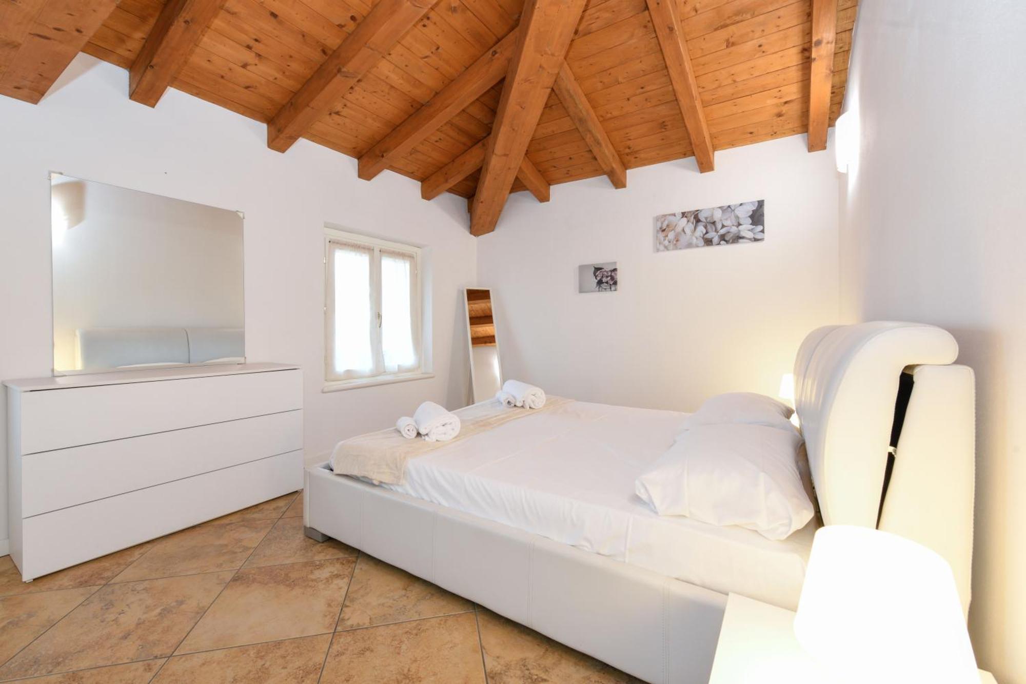 Wendy Apartment- Twobedroom & Pool & Parkprivatefree & Sports Десенцано дел Гарда Екстериор снимка